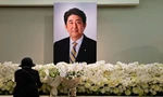 Làm lễ 'tsuya' cho cố Thủ tướng Abe Shinzo trước hỏa táng