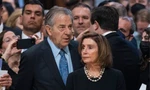 Vợ chồng bà Pelosi. (Ảnh: AP)