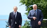 Tổng thống Nga Vladimir Putin và Tổng thống Belarus Alexander Lukashenko trong cuộc gặp tại Sochi ngày 23/5. (Ảnh: Spunik)