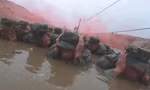 Tân binh Mỹ thực hiện một bài tập trong Tuần địa ngục. (Ảnh: Getty)