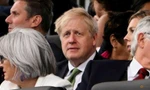Thủ tướng Anh Boris Johnson và phu nhân dự sự kiện kỷ niệm 70 năm trị vị của Nữ hoàng Elizabeth ngày 4/6. (Ảnh: Reuters)
