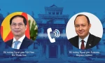 Bộ trưởng Ngoại giao Bùi Thanh Sơn và Bộ trưởng Ngoại giao Romania Bogdan Aurescu. (Ảnh: Mofa)