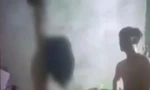Nguyên nhân bé gái bị bố lột đồ, trói tay treo lên trần nhà