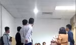 Sau gần 1 năm cam kết nhưng không đưa lao động xuất cảnh, mới đây&nbsp;hàng loạt lao động đã căng băng rôn yêu cầu Cty QLT Việt Nam trả lại tiền và hồ sơ