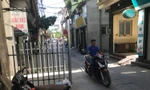 Chiếc cổng sắt tức mắt nhất ở Hà Nội: Chính quyền lên tiếng