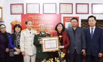 Bí thư Hà Nội trao Huy hiệu 85 năm tuổi Đảng tặng Thiếu tướng Huỳnh Đắc Hương