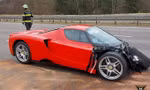 Nhân viên đại lý tông nát đầu siêu xe Ferrari Enzo triệu USD