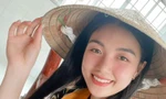 Ngắm nhan sắc khả ái hoa khôi bóng chuyền Trương Mộng Kha