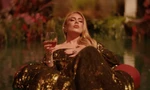MV "I Drink Wine": Dòng hồi tưởng về quá khứ đau buồn và hành trình chữa lành của Adele