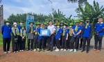 Hội Sinh viên tỉnh Đồng Nai thăm và tặng quà Đội hình sinh viên tình nguyện 'Mùa Hè Xanh'