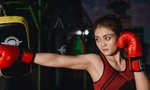 Nữ vận động viên kickboxing đẹp như hotgirl và câu chuyện đến với võ thuật