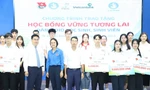 Trao học bổng ‘Vững bước tương lai’ cho 40 học sinh, sinh viên khó khăn tại TP. HCM