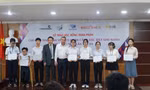 ĐHQG TP. HCM trao 1,2 tỷ đồng học bổng toàn phần cho sinh viên có hoàn cảnh khó khăn