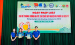 Sinh viên diễn tiểu phẩm tuyên truyền kiến thức về phòng, chống ma túy