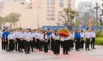 Hội Sinh viên TP. HCM dâng hoa Chủ tịch Hồ Chí Minh nhân Kỷ niệm 75 năm Ngày truyền thống học sinh, sinh viên