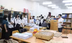 Sinh viên tham dự Giải thưởng Euréka tham quan các trung tâm công nghệ hàng đầu tại TP. HCM