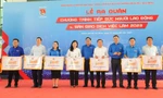 Những chuyến xe miễn phí đưa người lao động các tỉnh về TPHCM tìm việc