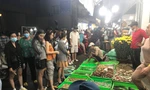 Đầu năm, chợ hải sản Xóm Lưới TP. Vũng Tàu đông nghịt bạn trẻ tìm về