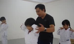 Thầy giáo trẻ với 12 năm dạy võ cho trẻ khiếm thị