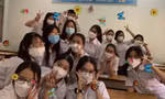 Teen cuối cấp TP.HCM đi học lại: Vui vì được gặp bạn bè, cảm thấy tập trung hơn học ở nhà