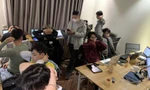 Đột kích 'bản doanh' của ổ nhóm lừa đảo ở Hà Nội