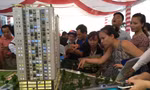Giá đất tăng sẽ khiến giá thành căn hộ tăng, việc sở hữu nhà càng xa tầm tay với người thu nhập trung bình. Ảnh: D.Quang 