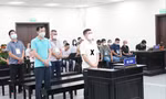 Cựu Đại tá Phùng Anh Lê (dấu X) cùng đồng phạm tại tòa sơ thẩm