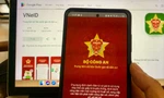 Cơ quan công an khuyến cáo người dân cài đặt ứng dụng VneID từ nguồn chính thống trên App Store và CH Play. Ảnh: Hoàng Thuận