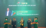 CEO Vũ Gia Luyện (Cty ITS) nhận giải thưởng Top 10 Doanh nhân trẻ khởi nghiệp xuất sắc 2021. Ảnh: NVCC