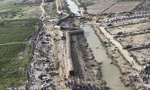 Pakistan: Tàu chở khách trật bánh, ít nhất 120 người thương vong 