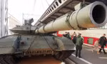 Đối đầu trên chiến trường Ukraine, T-90M của Nga hay M1 Abrams của Mỹ sẽ giành lợi thế?