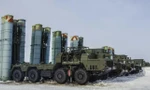 Xuất hiện video Nga triển khai hệ thống phòng không S-300 tới St. Petersburg