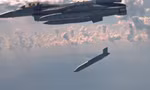 Ba Lan mua tên lửa tầm xa 1.000 km dành cho tiêm kích F-16
