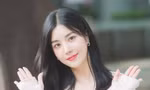 'Nữ thần nhan sắc thế hệ mới' sở hữu tỷ lệ cơ thể hoàn hảo vô thực 'gây choáng' nhất nhì K-biz