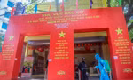 Hà Nội phun khử khuẩn phòng dịch COVID-19 tại các điểm bầu cử