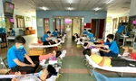 Đang thực hiện giãn cách tại KTX, 150 sinh viên tình nguyện hiến máu cứu người mùa dịch