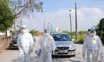 Trong nhiều ngày qua, lực lượng chức năng của Nam Định liên tục phải truy vết các trường hợp mới mắc COVID-19. Ảnh: Hoàng Long