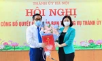 Ông Đỗ Đình Hồng nhận quyết định của Thường trực Thành ủy.