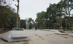 Hà Nội: Vườn hoa bị 'bê tông hóa' gây phản ứng trái chiều