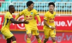 Công Phượng ghi 2 bàn nhưng không đủ giúp HAGL giành chiến thắng. 