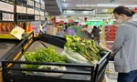 30 Tết, siêu thị ở TPHCM sạch bóng rau xanh