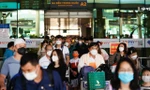 ‘Cháy’ vé máy bay trở lại TPHCM sau Tết