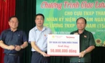 Giao lưu, tặng quà cựu thanh niên xung phong, thương binh và người có công với cách mạng