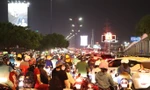 Đường lên cầu Sài Gòn ùn ứ từ chiều 30/12