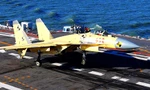 Tiêm kích hạm J-15 cất hạ cánh trên tàu sân bay Liêu Ninh CV-16