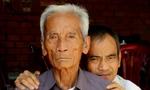 Có lẽ, Tết này ông Huỳnh Văn Nén và cha ông, cụ Huỳnh Văn Truyện sẽ được thảnh thơi hơn