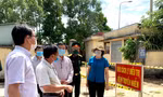 Bà Nguyễn Thị Thanh Lịch, Phó Chủ tịch UBND tỉnh Gia Lai, kiểm tra công tác phòng chống dịch trên địa bàn