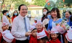 Bộ trưởng Bộ GD&ĐT Phùng Xuân Nhạ dự khai giảng năm học mới 2020 - 2021 