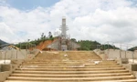  Tượng đài chiến thắng Khâm Ðức đang được huyện nghèo Phước Sơn (Quảng Nam) đầu tư xây dựng với dự toán kinh phí 14 tỷ đồng Ảnh: Nguyễn Thành