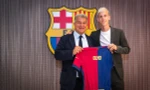 Barcelona bị chỉ trích vì kích hoạt ‘bom tấn’ Dani Olmo